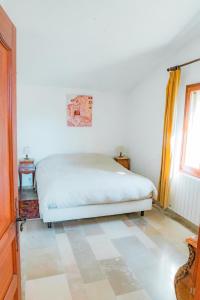 Maisons de vacances Maison de charme avec piscine a Gordes : photos des chambres