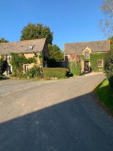 Two Cottages in Beautiful Brittany 5 Bedrooms Sleeps 10 Heated Swimming Pool Free Wifi