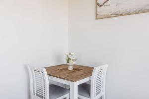 Hancock Viewpoint - Resort-Style Simplicity