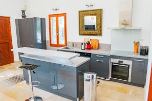 Maisons de vacances Maison de charme avec piscine a Gordes : photos des chambres