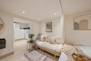 Chic Hideaway in Little Venice