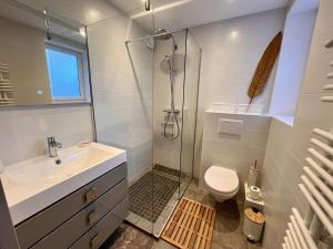 Calme Appartement T2 avec Terrasse à Cavalaire - FR-1-226B-2