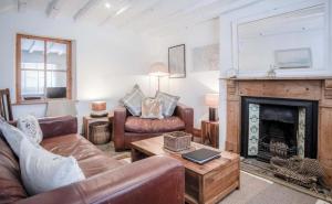 Angle Adventures - sleeps 8