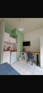 Appartements Studio dans le centre ville ! : photos des chambres