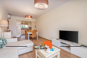 #010 Marina by Home Holidays