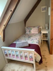 Maisons de vacances Two Cottages in Beautiful Brittany 5 Bedrooms Sleeps 10 Pets Welcome Heated Swimming Pool Free Wifi : photos des chambres