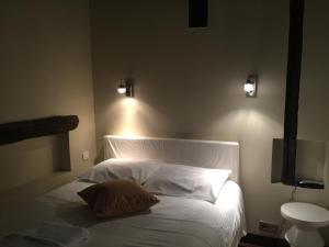 Small Single Room room in Boutique Hotel de la Place des Vosges