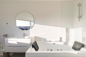 Duplex Panoramique avec vue sur locéan et Jaccuzi