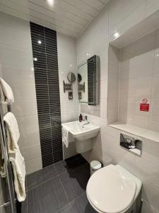 Superior Double Room room in The Claymore