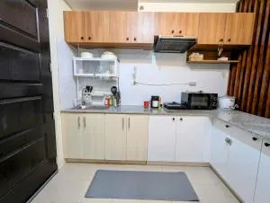 King Bed, Big Kitchen, Fast WiFi, Near Airport - Camotes-øyene