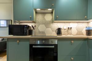 Quiet City Centre, King & Sofa Bed