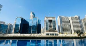 AWS Holiday Homes - Lux Gateaway near Dubai Mall