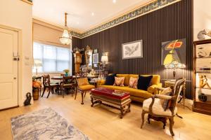 Large 4-Bed 8-Guests w Patio 1841 House Paddington