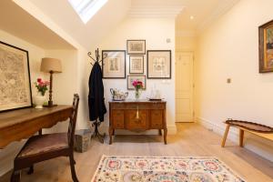 Large 3-Bed 5-Guest 1841 Duplex House Paddington