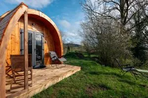 Gite L'insolite dans le Jura - Les Piards