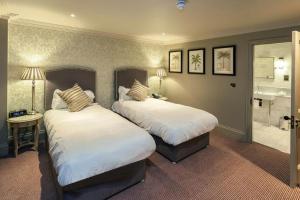 Standard Twin Room room in The Lion Inn