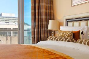 Taj Cape Town - Large 5 star luxury suite with kitchenette