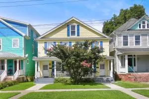 Seaside - Traditional duplex in historic downtown! - Onemo