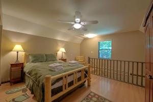 Black Bear Cabin by Carolina Mornings