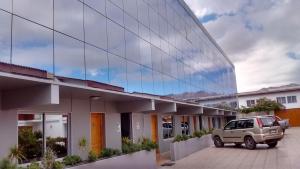 Vitrali Suite
