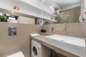 Obrzeżna 1A by Homeprime