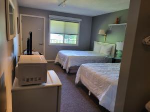 Chequamegon Lake Superior Lodge