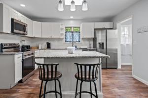 Serenity at Deep Hole Hideaway - Pet friendly!