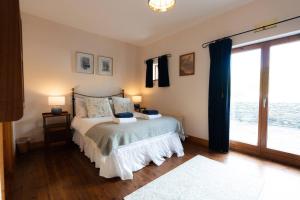 An Teach Ban - Dingle