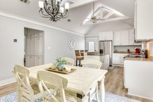 Walk to Choctawhatchee Bay Santa Rosa Beach Home!