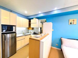 Centrio Tower Cozy Wi-Fi Netflix