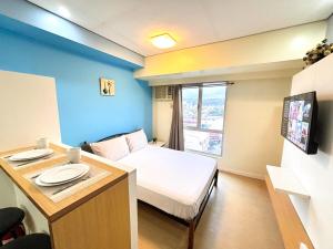 Centrio Tower Cozy Wi-Fi Netflix