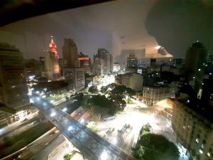 Red Suite Ed MaisAltoSP SampaSky Metro Ar Cond TV Smart