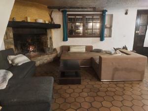 Maison accueillante à Gréolières avec cheminée