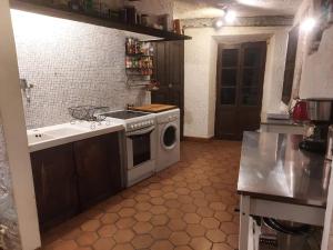 Maison accueillante à Gréolières avec cheminée