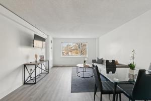 Comfy and Budget Friendly 2Bd Apartment