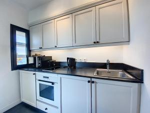 1-bedroom beachfront apartment with sea view