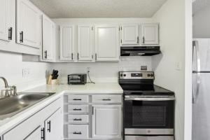 Legacy at Imperial Village 201 I 2 Bed 2 Bath