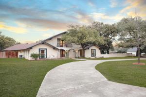 Sleeps 16 Private Pool Sport Court Hot Tub Arcade