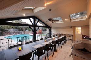 Sleeps 16 Private Pool Sport Court Hot Tub Arcade