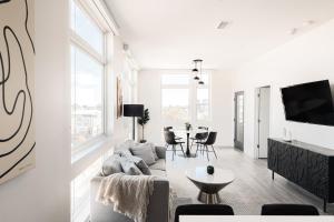 2880 Denver Skyline Escape at Espadin