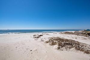 Breezy Shores East & West