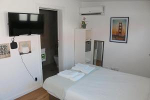 9 min Metro to Downtown -Remote working - Free Parking