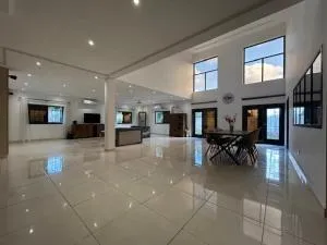 Villa moderne Lawsmat - Ho