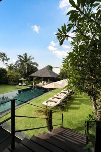 Grand Villa Puri Padi - prime Canggu beach location, 25x5 infinity Pool!