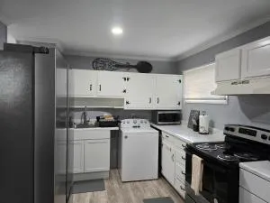 Cozy Haven in Hampton Roads Near Beaches, Military Bases & Historic Sites - 纽波特纽斯