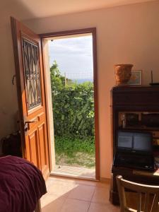 bastidon, 5 people near beach, sea view, quiet