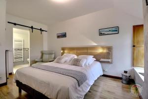 B&B / Chambres d'hotes Le Haut Pont de la Baie : photos des chambres