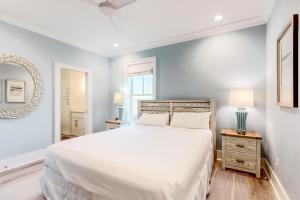 West Side Cottage #O