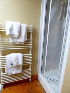 Camillaun Lodge with Lough Corrib Boat Hire