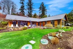 No-Bank Waterfront Stunner – Driftwood Compound on Fidalgo Island - Bow